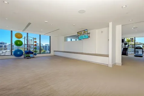 2960 NE 207 Street Aventura FL 33180