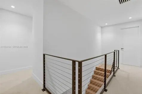 7222 SW 52nd Court Miami FL 33143