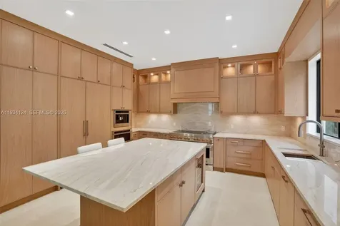 7222 SW 52nd Court Miami FL 33143