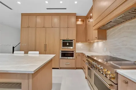 7222 SW 52nd Court Miami FL 33143