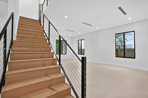 7222 SW 52nd Court Miami FL 33143