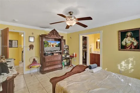 4141 W 4th Avenue Hialeah FL 33012