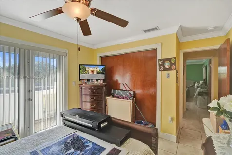 4141 W 4th Avenue Hialeah FL 33012