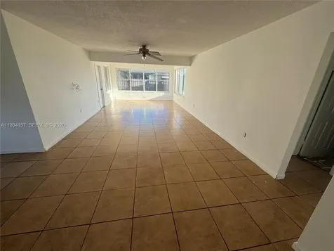 8511 NW 11th Street Pembroke Pines FL 33024