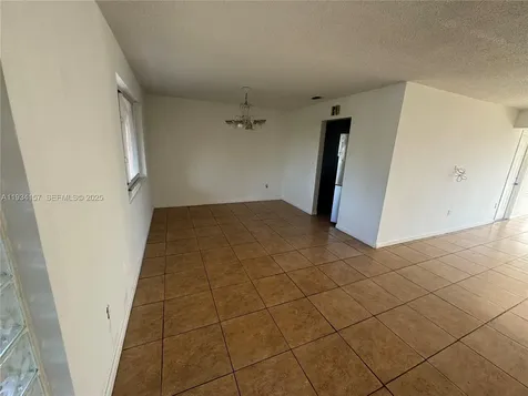 8511 NW 11th Street Pembroke Pines FL 33024