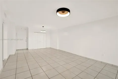 400 Kings Point Drive Sunny Isles Beach FL 33160