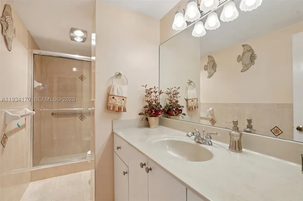 4350 Hillcrest Drive Hollywood FL 33021