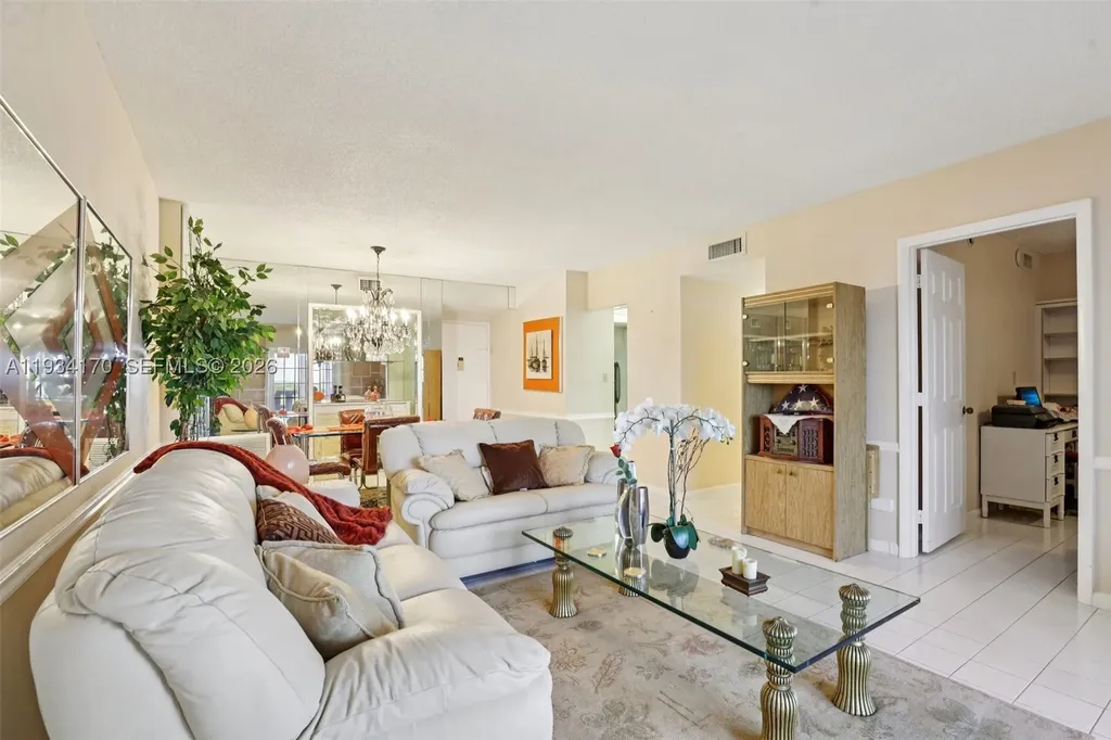 4350 Hillcrest Drive Hollywood FL 33021