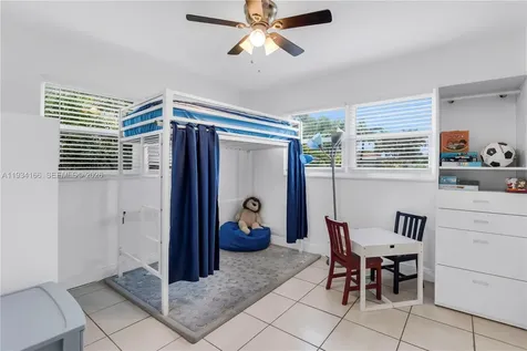 312 NW 35th Street Oakland Park FL 33309