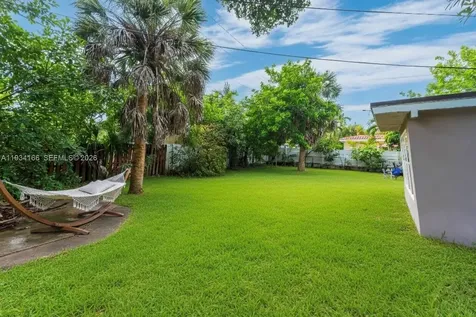 312 NW 35th Street Oakland Park FL 33309