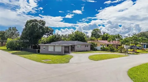312 NW 35th Street Oakland Park FL 33309