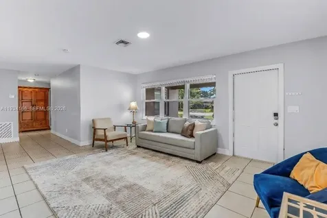 312 NW 35th Street Oakland Park FL 33309