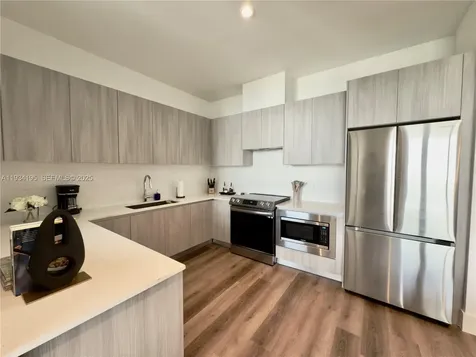 2800 SW 27th Terrace Miami FL 33133