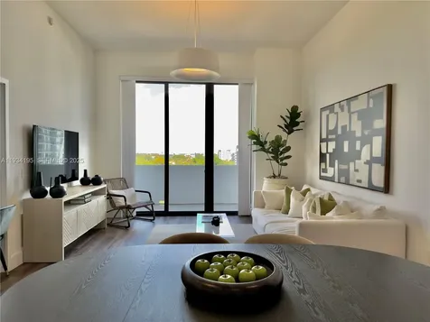 2800 SW 27th Terrace Miami FL 33133