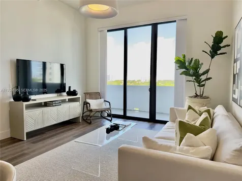 2800 SW 27th Terrace Miami FL 33133