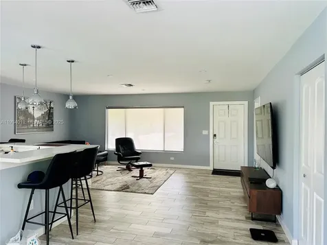 513 NW 30th Street Wilton Manors FL 33311