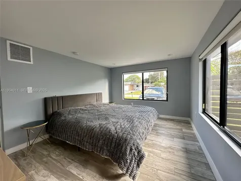 513 NW 30th Street Wilton Manors FL 33311