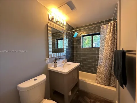 513 NW 30th Street Wilton Manors FL 33311