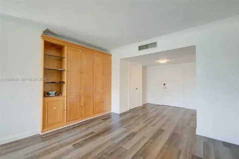 Bay Harbor Islands FL 33154