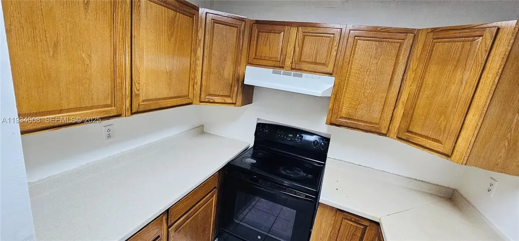 6820 W Flagler Street Miami FL 33144