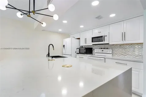1281 W Fairway Road Pembroke Pines FL 33026