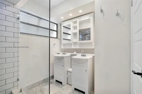 1281 W Fairway Road Pembroke Pines FL 33026