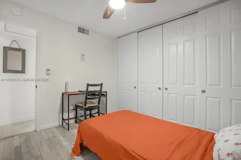 1281 W Fairway Road Pembroke Pines FL 33026