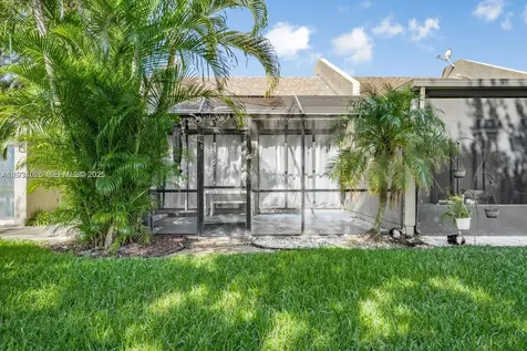1281 W Fairway Road Pembroke Pines FL 33026