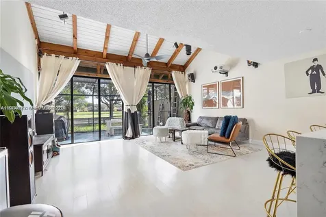 1281 W Fairway Road Pembroke Pines FL 33026