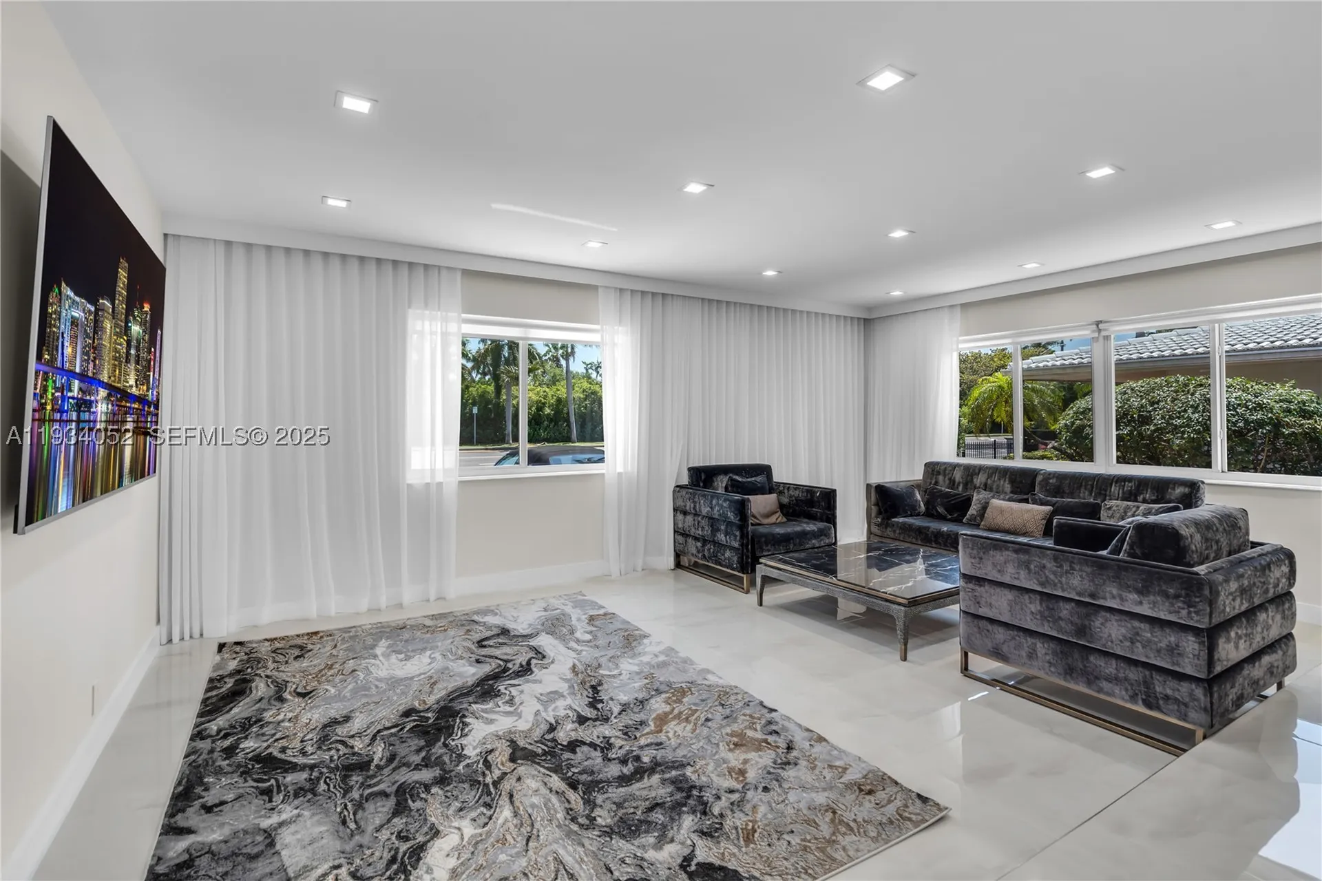 1045 Hollywood Boulevard Hollywood FL 33019