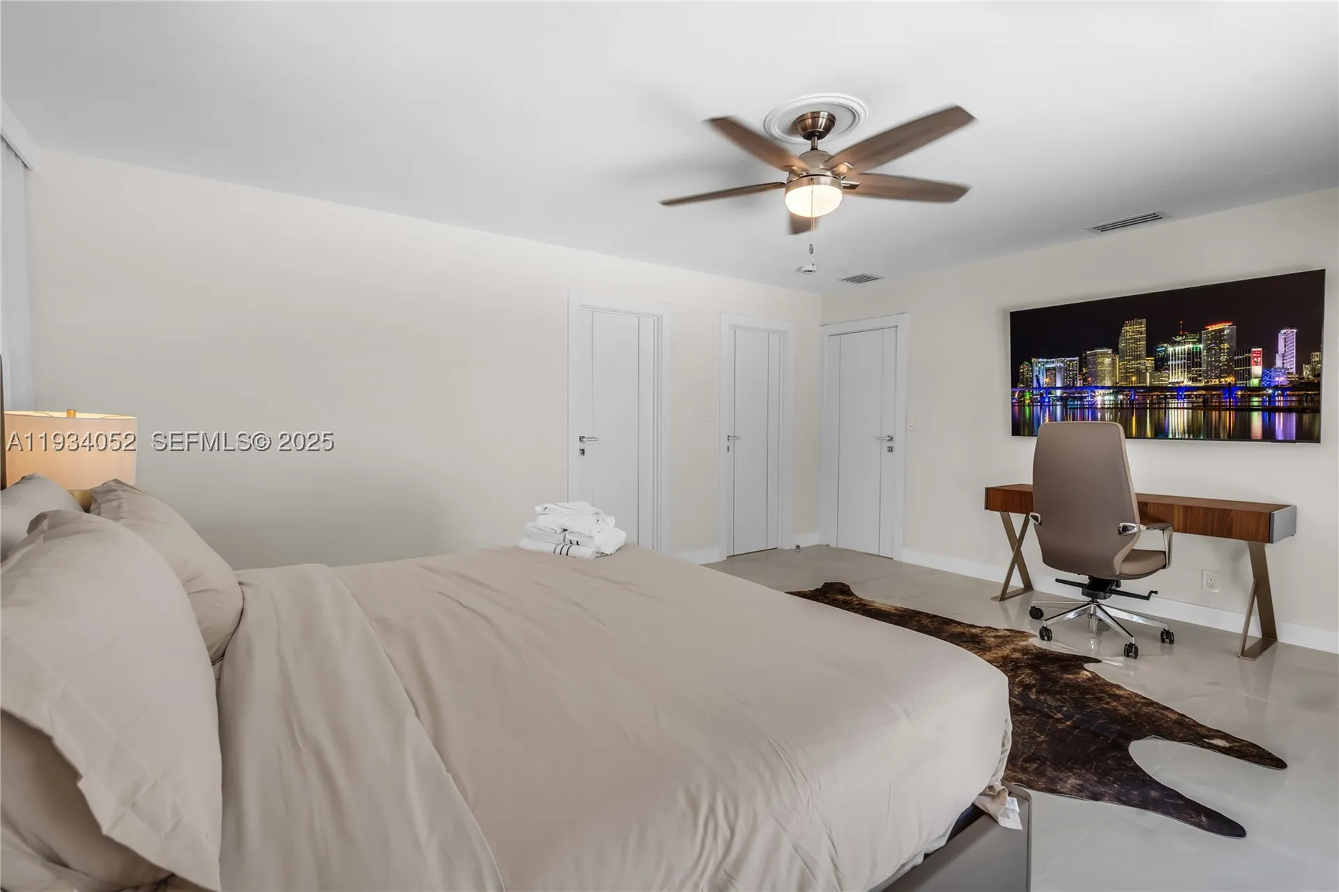 1045 Hollywood Boulevard Hollywood FL 33019
