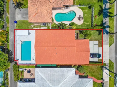 1045 Hollywood Boulevard Hollywood FL 33019