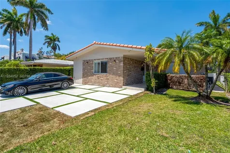 1045 Hollywood Boulevard Hollywood FL 33019