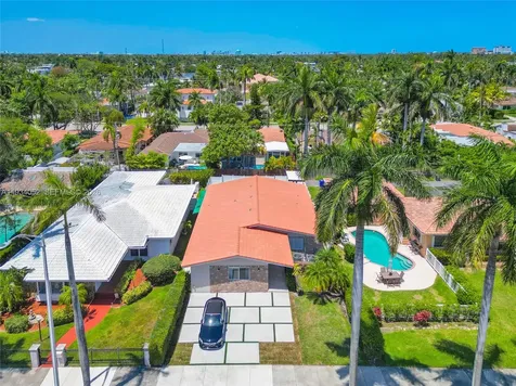 1045 Hollywood Boulevard Hollywood FL 33019