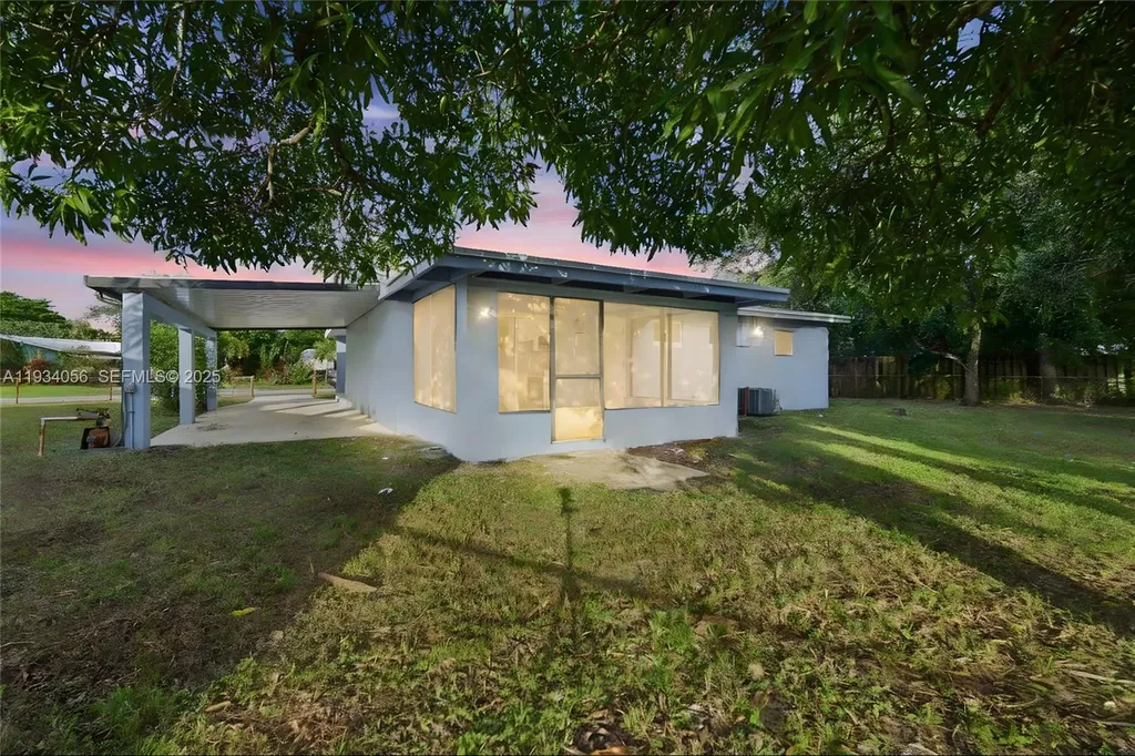 3548 SW 16th Court Fort Lauderdale FL 33312