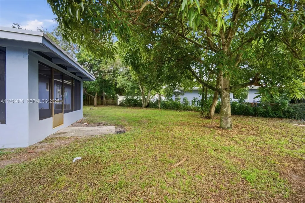 3548 SW 16th Court Fort Lauderdale FL 33312