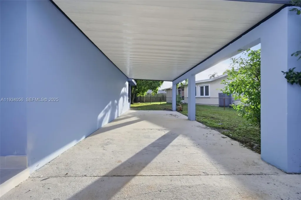 3548 SW 16th Court Fort Lauderdale FL 33312