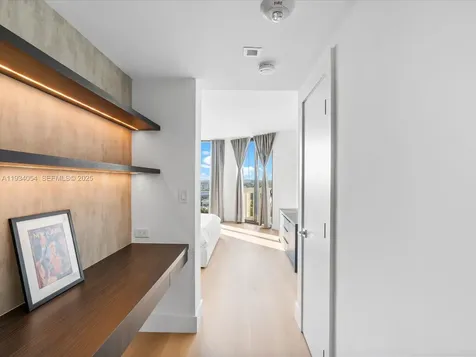 2000 Island Boulevard Aventura FL 33160