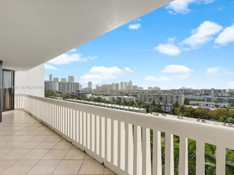 2000 Island Boulevard Aventura FL 33160