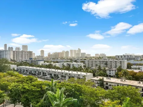 2000 Island Boulevard Aventura FL 33160