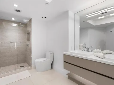 2000 Island Boulevard Aventura FL 33160