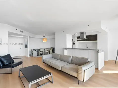2000 Island Boulevard Aventura FL 33160