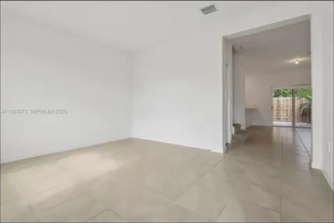 2645 SE 17th Street Homestead FL 33035