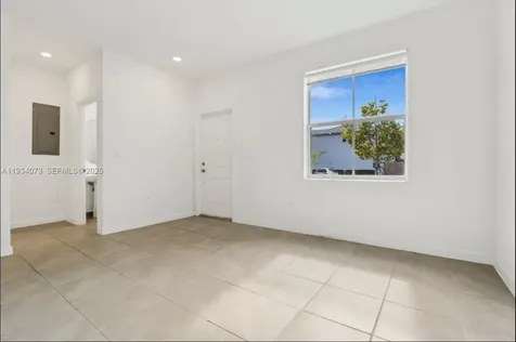 2645 SE 17th Street Homestead FL 33035