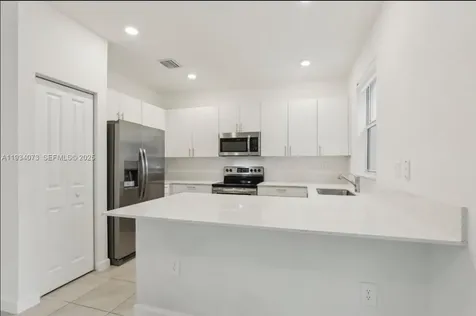 2645 SE 17th Street Homestead FL 33035