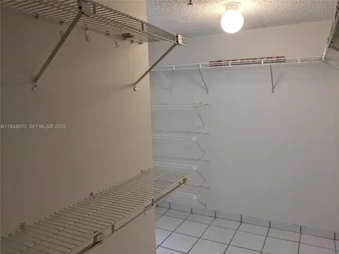 1623 Collins Avenue Miami Beach FL 33139