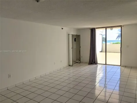 1623 Collins Avenue Miami Beach FL 33139