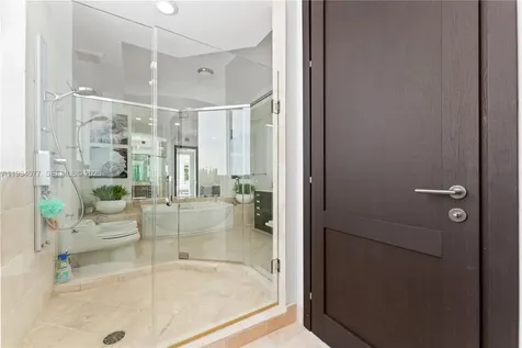 18201 Collins Avenue Sunny Isles Beach FL 33160