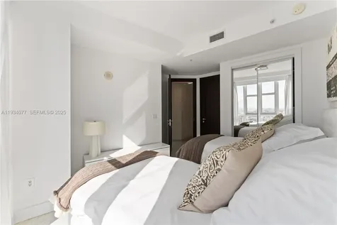 18201 Collins Avenue Sunny Isles Beach FL 33160