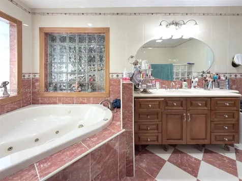 2711 SW 117th Court Miami FL 33175